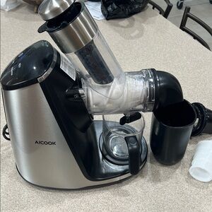Black and Silver Cold Press Juicer